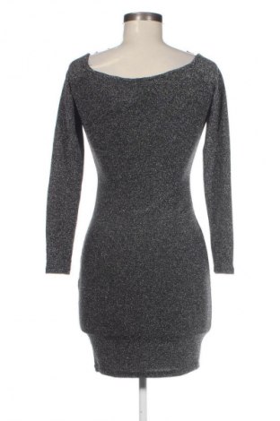 Kleid Amisu, Größe M, Farbe Silber, Preis 11,99 €