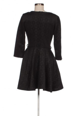 Kleid Ax Paris, Größe M, Farbe Schwarz, Preis 33,99 €