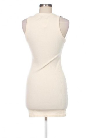 Kleid Bershka, Größe S, Farbe Ecru, Preis € 8,77