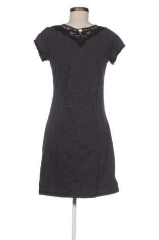 Kleid Dreimaster, Größe M, Farbe Mehrfarbig, Preis € 12,99