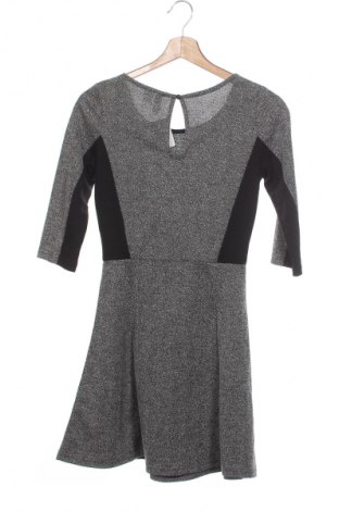 Рокля H&M Divided, Размер XS, Цвят Сив, Цена 4,99 лв.