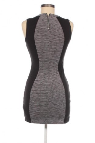 Kleid H&M Divided, Größe S, Farbe Mehrfarbig, Preis € 14,99