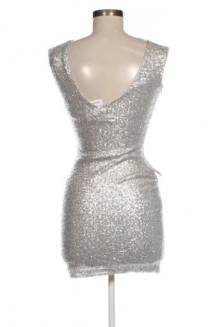 Kleid Lipsy, Größe M, Farbe Silber, Preis 19,99 €