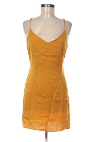 Ruha Missguided, Méret M, Szín Sárga, Ár 5 609 Ft