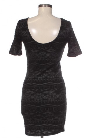 Kleid ONLY, Größe S, Farbe Mehrfarbig, Preis € 14,99