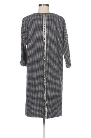 Šaty  PENN&INK, Velikost L, Barva Vícebarevné, Cena  179,00 Kč