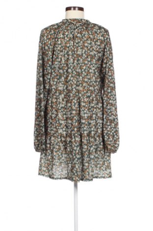 Ruha Pull&Bear, Méret L, Szín Sokszínű, Ár 2 139 Ft
