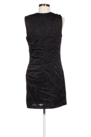 Kleid Triangle, Größe M, Farbe Schwarz, Preis € 22,99