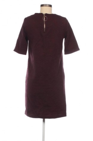 Šaty  Vero Moda, Velikost XS, Barva Červená, Cena  329,00 Kč