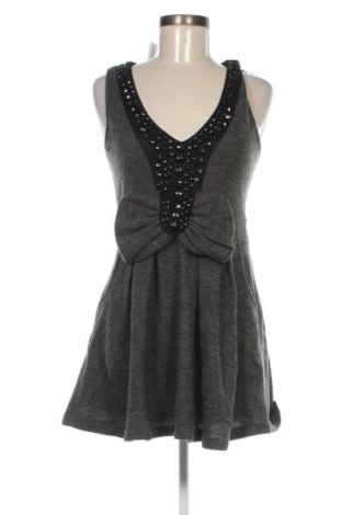 Kleid Yumi, Größe M, Farbe Grün, Preis € 6,99