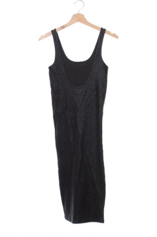 Рокля Zara, Размер XS, Цвят Черен, Цена 27,99 лв.