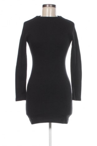 Рокля Zara, Размер S, Цвят Черен, Цена 27,99 лв.