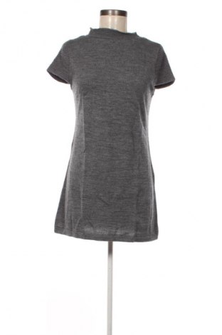 Рокля Zara, Размер L, Цвят Сив, Цена 27,99 лв.