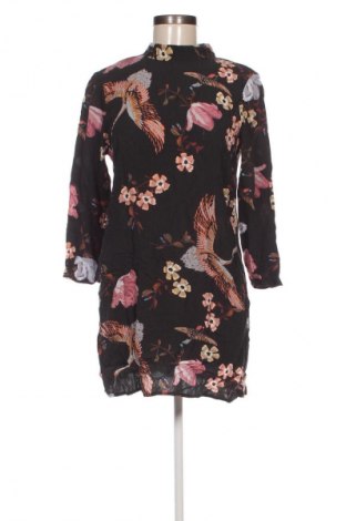 Kleid Zara, Größe M, Farbe Mehrfarbig, Preis 18,99 €