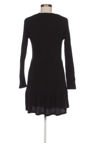 Kleid Zara Trafaluc, Größe M, Farbe Schwarz, Preis 33,99 €