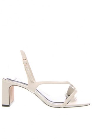 Sandalen Zara, Größe 36, Farbe Weiß, Preis 13,81 €
