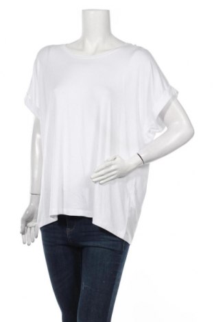 Дамска блуза ONLY, Размер XL, Цвят Бял, 75% вискоза, 20% полиестер, 5% еластан, Цена 36,75 лв.