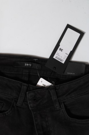 Dámské džíny  Zero, Velikost S, Barva Šedá, 98% bavlna, 2% elastan, Cena  504,00 Kč