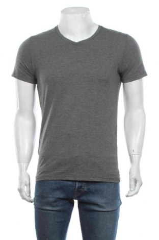 Мъжка тениска Cipo & Baxx, Размер L, Цвят Сив, 95% памук, 5% еластан, Цена 36,75 лв.