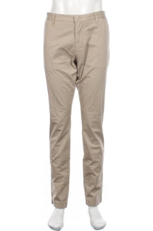 Мъжки панталон Emporio Armani, Размер L, Цвят Бежов, 98% памук, 2% еластан, Цена 276,75 лв.