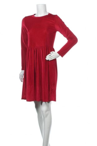 Šaty  MO, Velikost M, Barva Červená, 91% polyester, 9% elastan, Cena  1 386,00 Kč