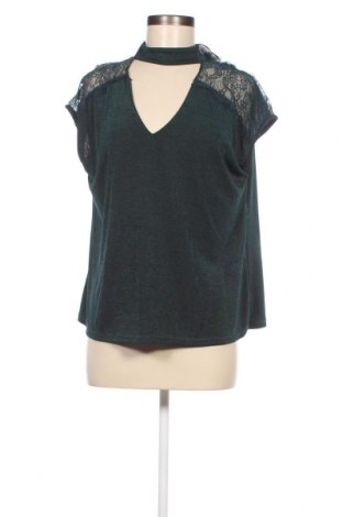 Дамска блуза Blush, Размер L, Цвят Зелен, 95% полиестер, 5% еластан, Цена 38,00 лв.
