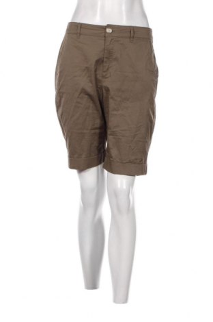 Дамски къс панталон S.Oliver, Размер S, Цвят Зелен, 98% памук, 2% еластан, Цена 96,00 лв.