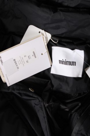 Γυναικείο μπουφάν Minimum, Μέγεθος L, Χρώμα Μαύρο, Τιμή 133,51 €