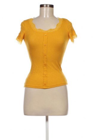 Дамска блуза, Размер S, Цвят Жълт, Цена 3,99 лв.