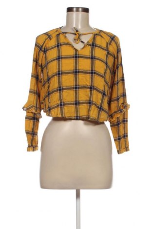 Γυναικεία μπλούζα Bershka, Μέγεθος S, Χρώμα Κίτρινο, Τιμή 5,29 €