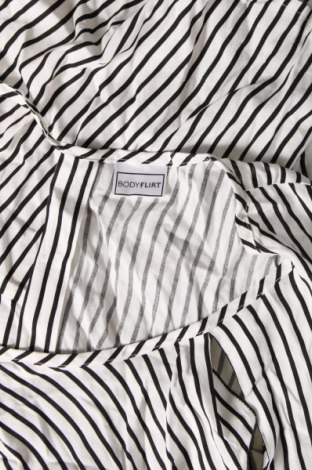 Дамска блуза Bpc Bonprix Collection, Размер M, Цвят Многоцветен, Цена 19,00 лв.