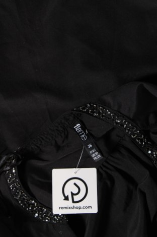 Γυναικεία μπλούζα Flame, Μέγεθος S, Χρώμα Μαύρο, Τιμή 3,29 €