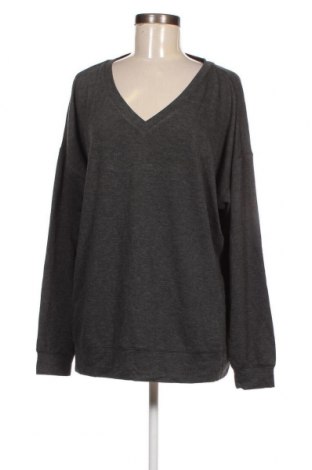 Γυναικεία μπλούζα Flame, Μέγεθος M, Χρώμα Γκρί, Τιμή 2,70 €