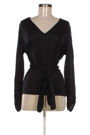 Дамска блуза H&M L.O.G.G., Размер M, Цвят Черен, Цена 5,32 лв.