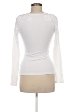 Дамска блуза Hollister, Размер M, Цвят Бял, Цена 10,80 лв.
