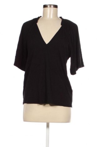 Дамска блуза In Wear, Размер S, Цвят Черен, Цена 5,44 лв.