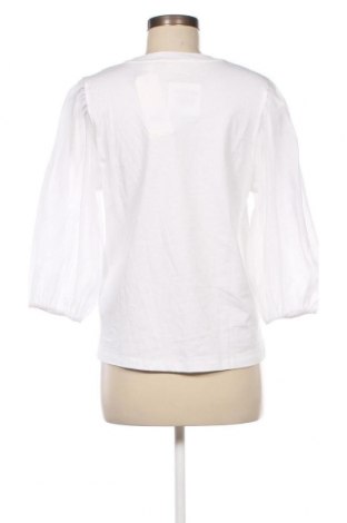 Дамска блуза Levi's, Размер L, Цвят Бял, Цена 102,00 лв.