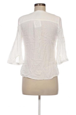 Дамска блуза Multiblu, Размер M, Цвят Бял, Цена 3,80 лв.