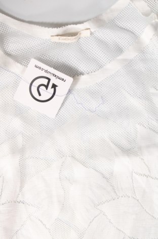 Дамска блуза Pieces, Размер M, Цвят Бял, Цена 4,95 лв.