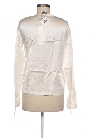 Дамска блуза Pinko, Размер M, Цвят Екрю, Цена 204,67 лв.