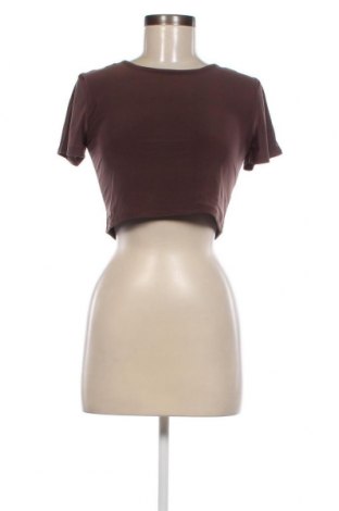 Γυναικεία μπλούζα Pretty Little Thing, Μέγεθος M, Χρώμα Καφέ, Τιμή 4,31 €