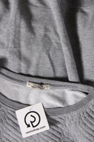 Dámska blúza Pull&Bear, Veľkosť S, Farba Sivá, Cena  2,58 €