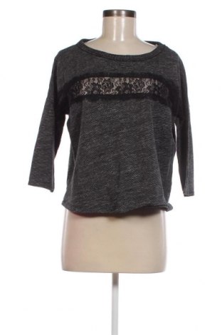 Γυναικεία μπλούζα Pull&Bear, Μέγεθος L, Χρώμα Πολύχρωμο, Τιμή 2,12 €