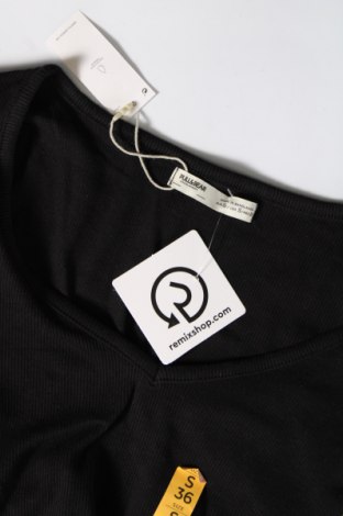 Γυναικεία μπλούζα Pull&Bear, Μέγεθος S, Χρώμα Μαύρο, Τιμή 15,98 €