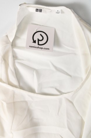 Γυναικεία μπλούζα Uniqlo, Μέγεθος S, Χρώμα Λευκό, Τιμή 5,94 €