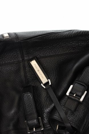 Дамска чанта Tommy Hilfiger, Цвят Черен, Цена 111,44 лв.