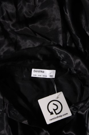 Дамска риза Bershka, Размер S, Цвят Черен, Цена 25,00 лв.