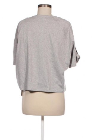Γυναικείο t-shirt Reebok, Μέγεθος L, Χρώμα Γκρί, Τιμή 29,90 €