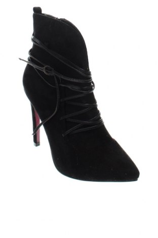 Dámské boty , Velikost 37, Barva Černá, Cena  1 057,00 Kč