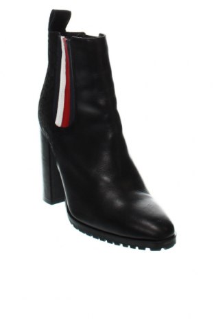 Dámské boty  Tommy Hilfiger, Velikost 39, Barva Černá, Cena  1 945,00 Kč